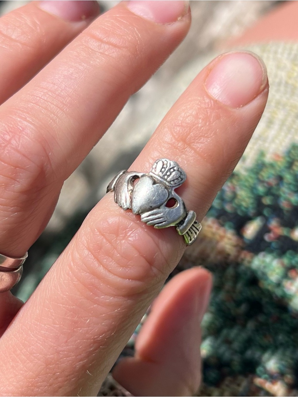 Claddagh Ring - Picture 3 of 6